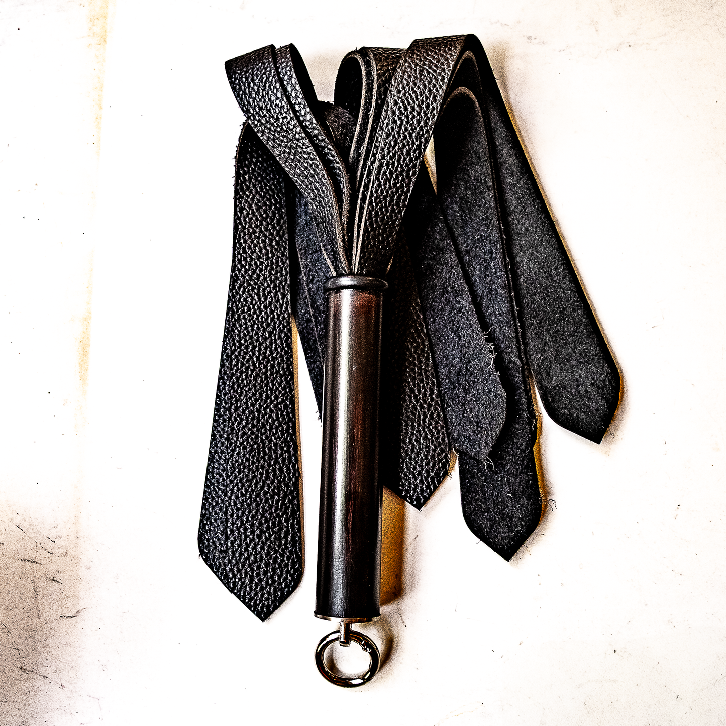 Mini/Leather Tie/Black 43cm/17" Mini-Lederflogger