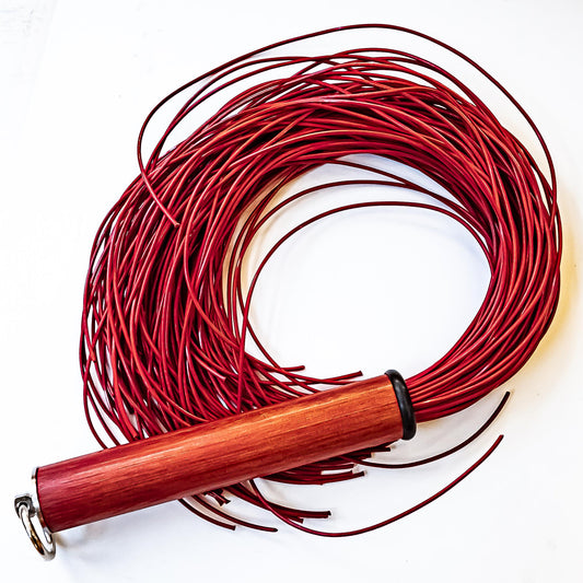 Spaghetti/Pomodoro. 61cm/24" Leder-Flogger