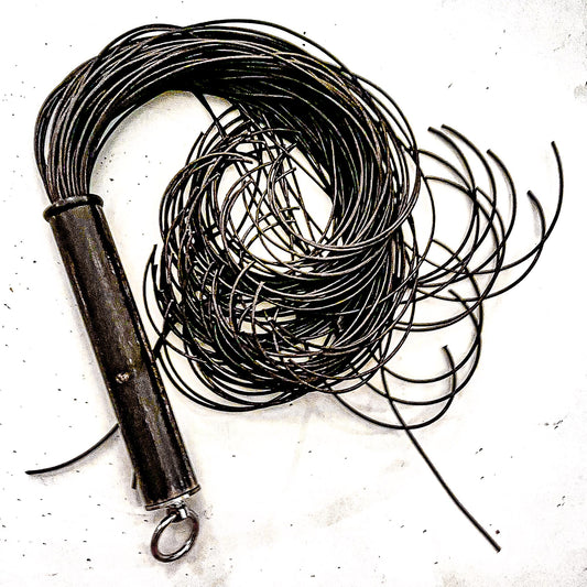 Spaghetti/Sepia. 61cm/24" Leder-Flogger