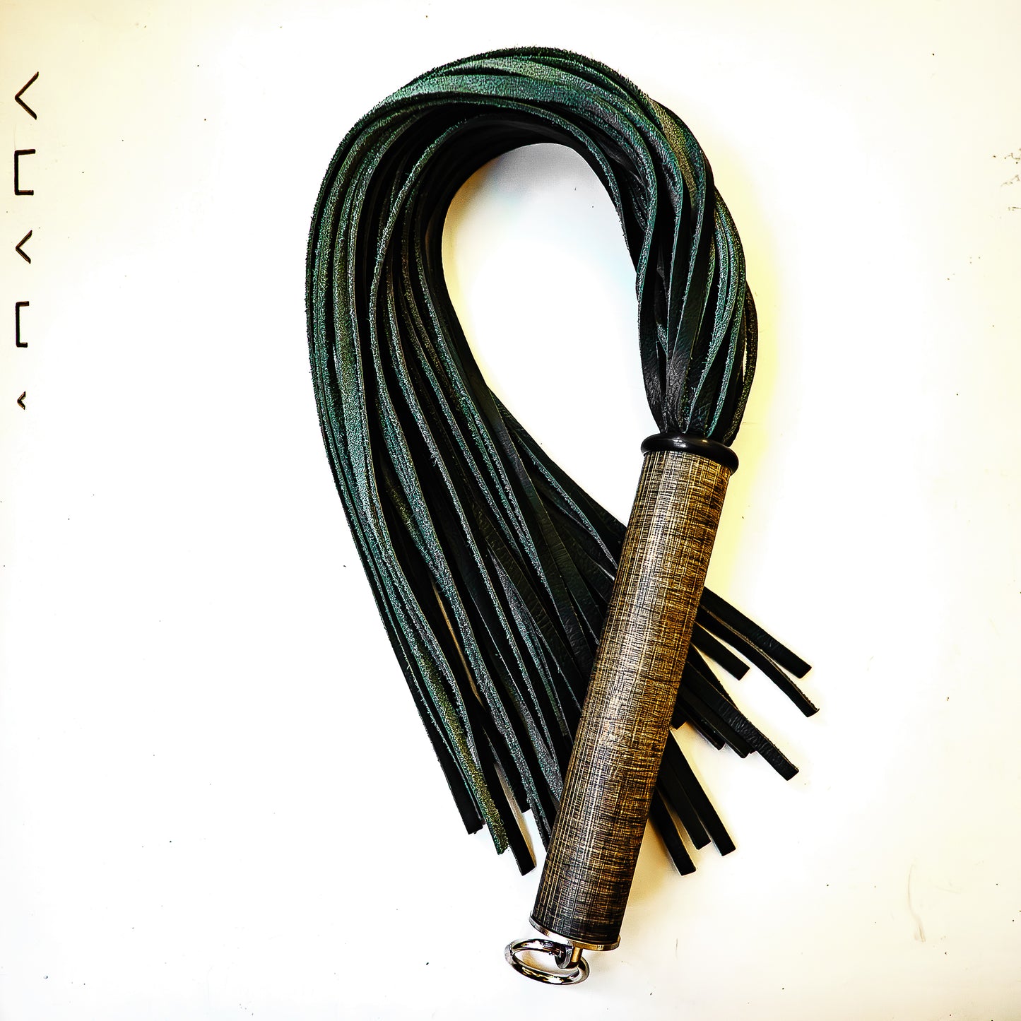 No.1 / Tannengrün. 61cm/24" Lederflogger