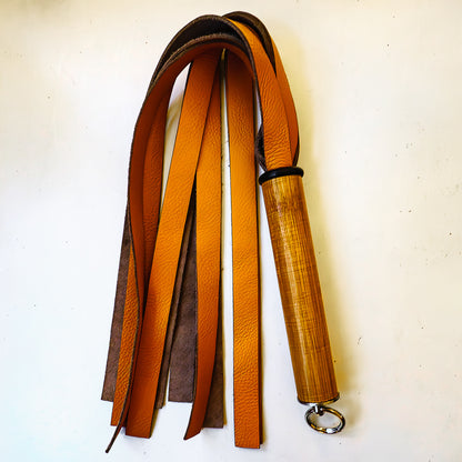 No.2 / Orange. 61cm/24" Lederflogger