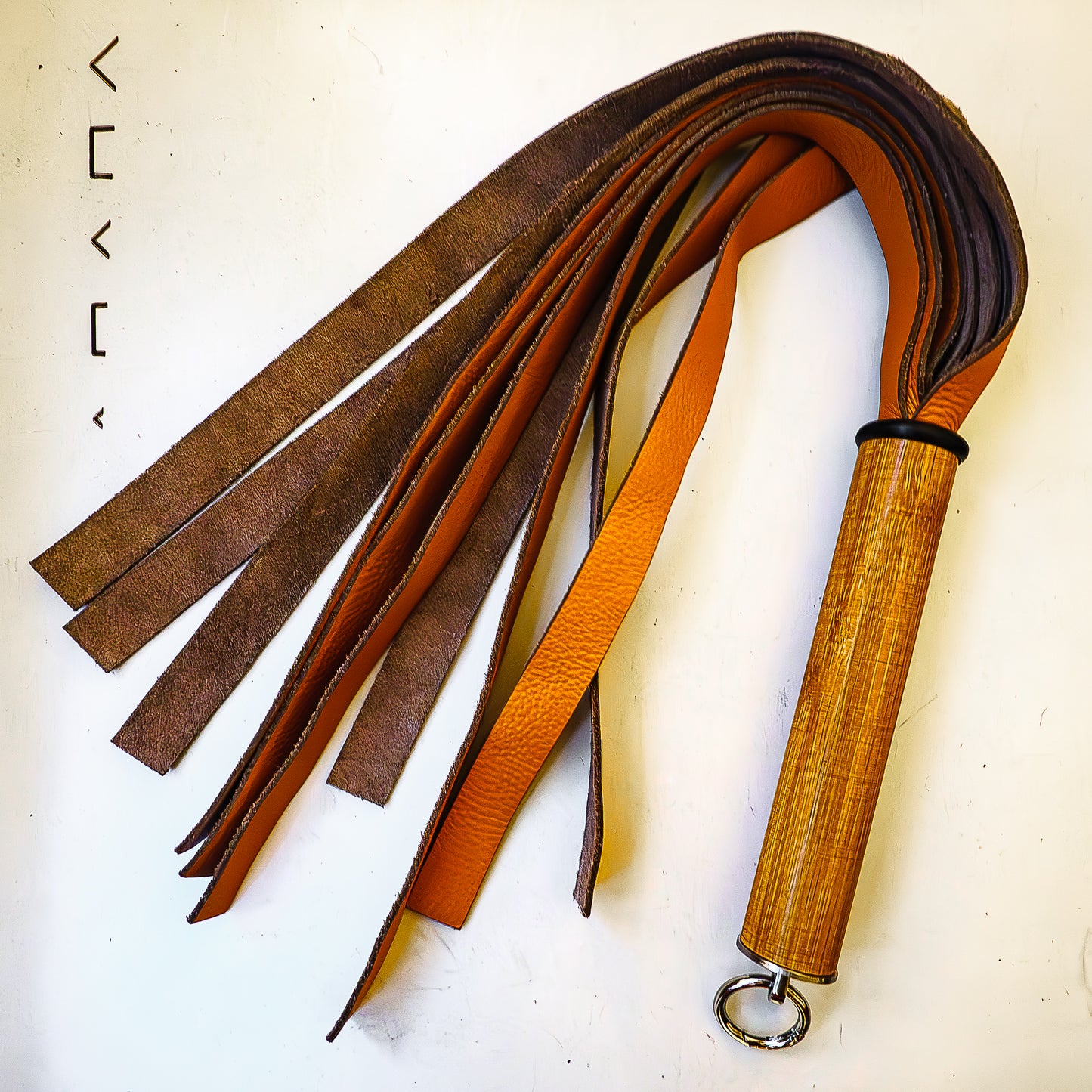 No.2 / Orange. 61cm/24" Lederflogger