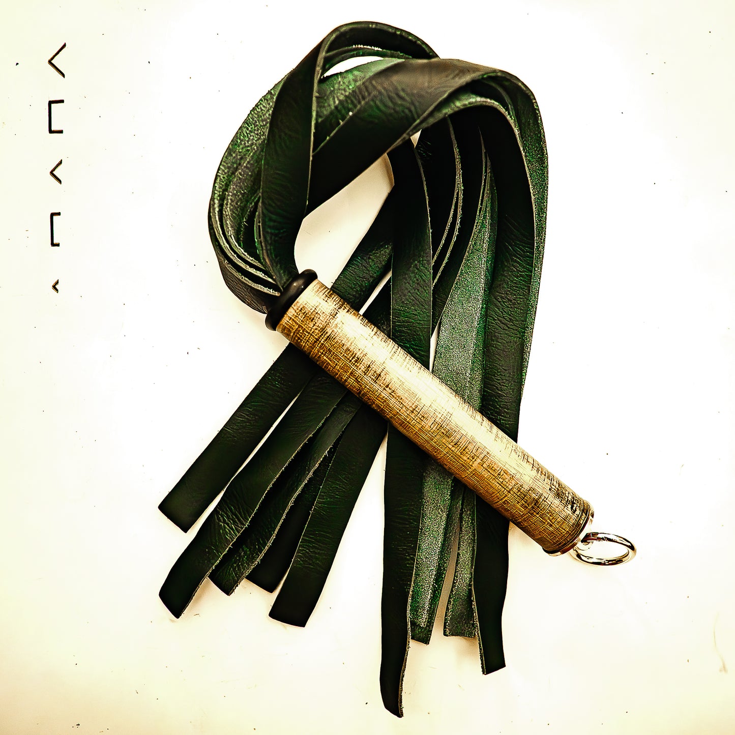 No.2 / Tannengrün. 61cm/24" Lederflogger