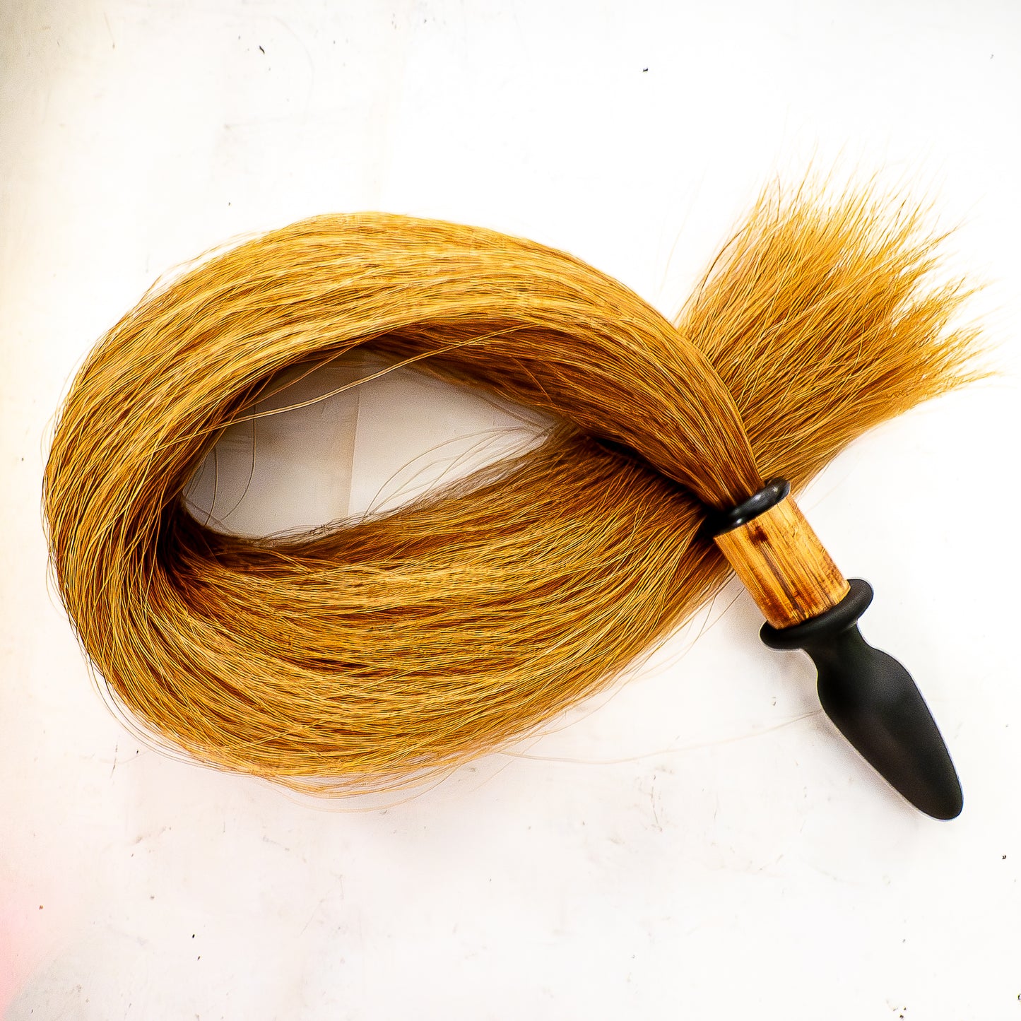 Pegasus/Ginger. Großer Anal-Plug mit echtem Rosshaar-Schweif