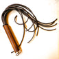 Just Leather / Brown. 61cm/24" Flogger aus kräftigen Lederstreifen