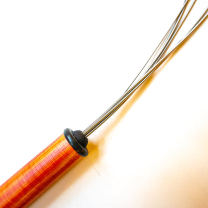 E-A-D-G. 61cm/24" Peitsche aus echten Bass-Saiten