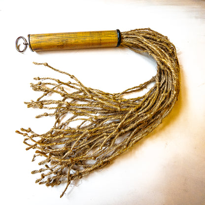 Mea Culpa. 61cm/24" Jute-Knotenflogger