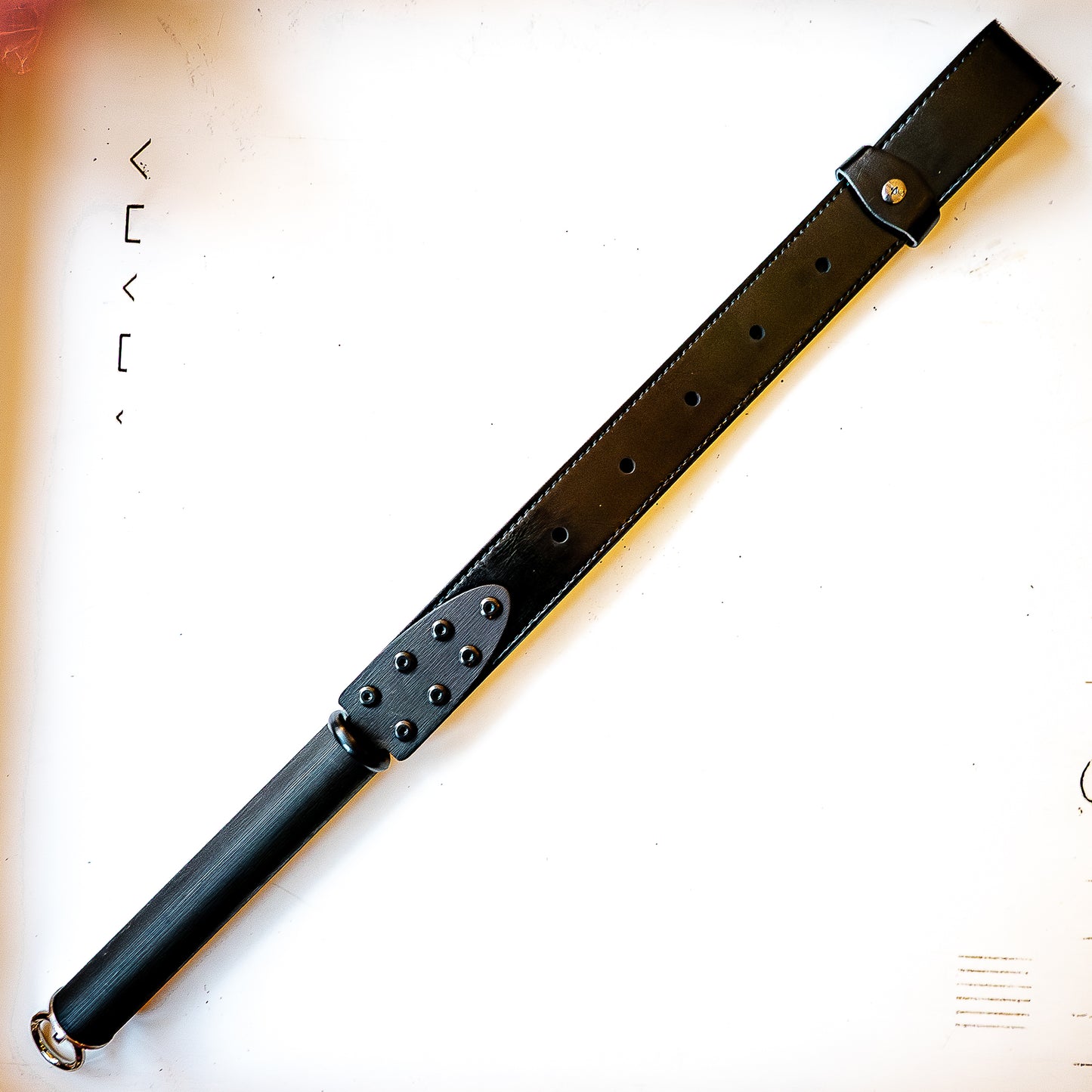 Vaters Gürtel / Schwarz/mit Naht. Schlaufenpeitsche aus einem echten Gürtel 56cm/22"