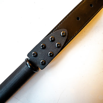 Vaters Gürtel / Schwarz/mit Naht. Schlaufenpeitsche aus einem echten Gürtel 56cm/22"