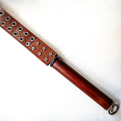 Mein alter Gürtel (#4). Schlaufenpeitsche aus einem alten Nietengürtel 56cm/22"