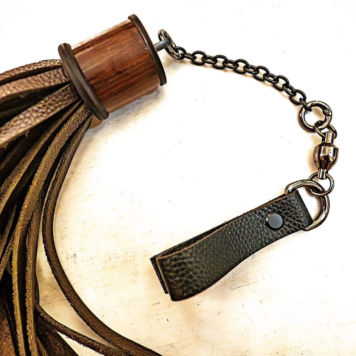 Poi/Schoko. Fingerflogger (Paar, je 30cm Leder +  23cm Griff, Fingerschlaufen und Kette)