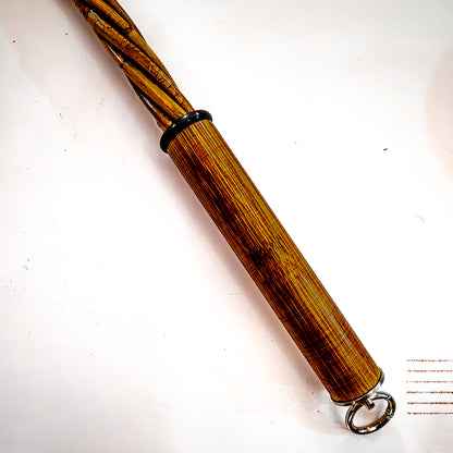 Home Cleaning / Mahagoni. 76cm/30" Teppichklopfer mit Bambusgriff.