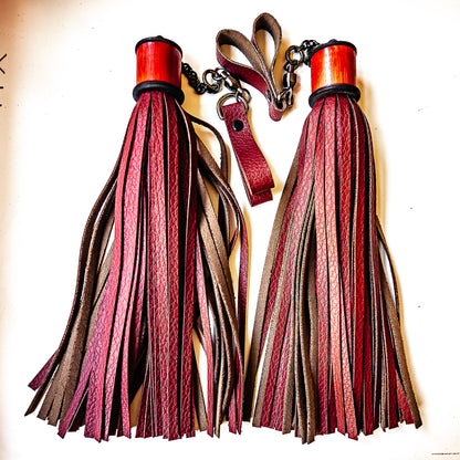 Poi/vegan/Bordeaux Fingerflogger (Paar, je 33cm Leder +  25cm Fingerschlaufen und Kette)