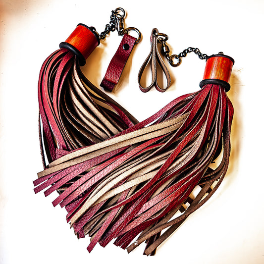 Poi/vegan/Bordeaux Fingerflogger (Paar, je 33cm Leder +  25cm Fingerschlaufen und Kette)