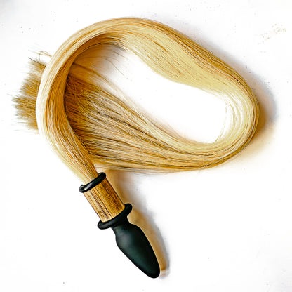 Pegasus/Blond. Großer Anal-Plug mit echtem Rosshaar-Schweif