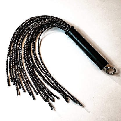 Mini/Nero di Seppia. 43cm/17" Flogger mit 20 Strängen