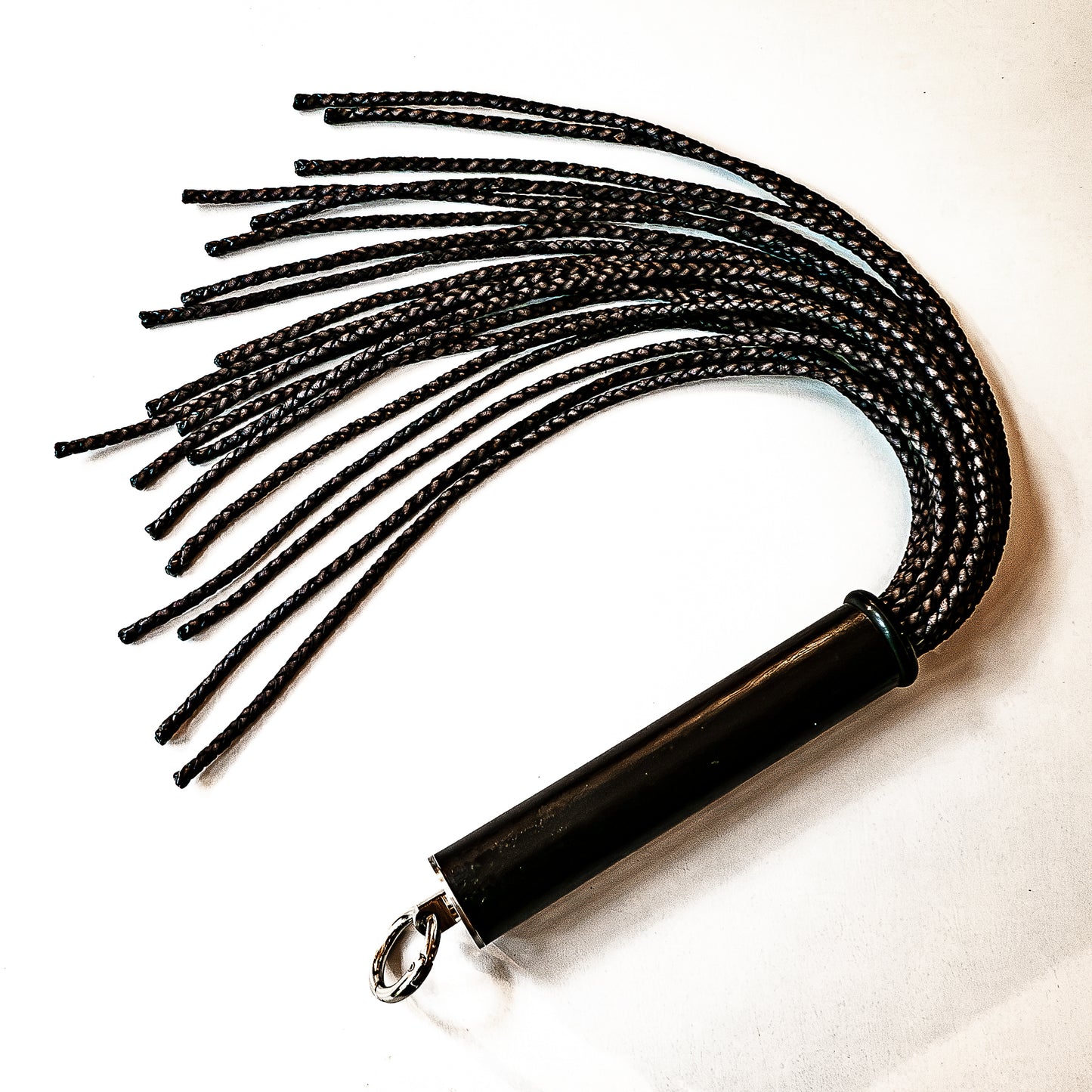 Mini/Nero di Seppia. 43cm/17" Flogger mit 20 Strängen