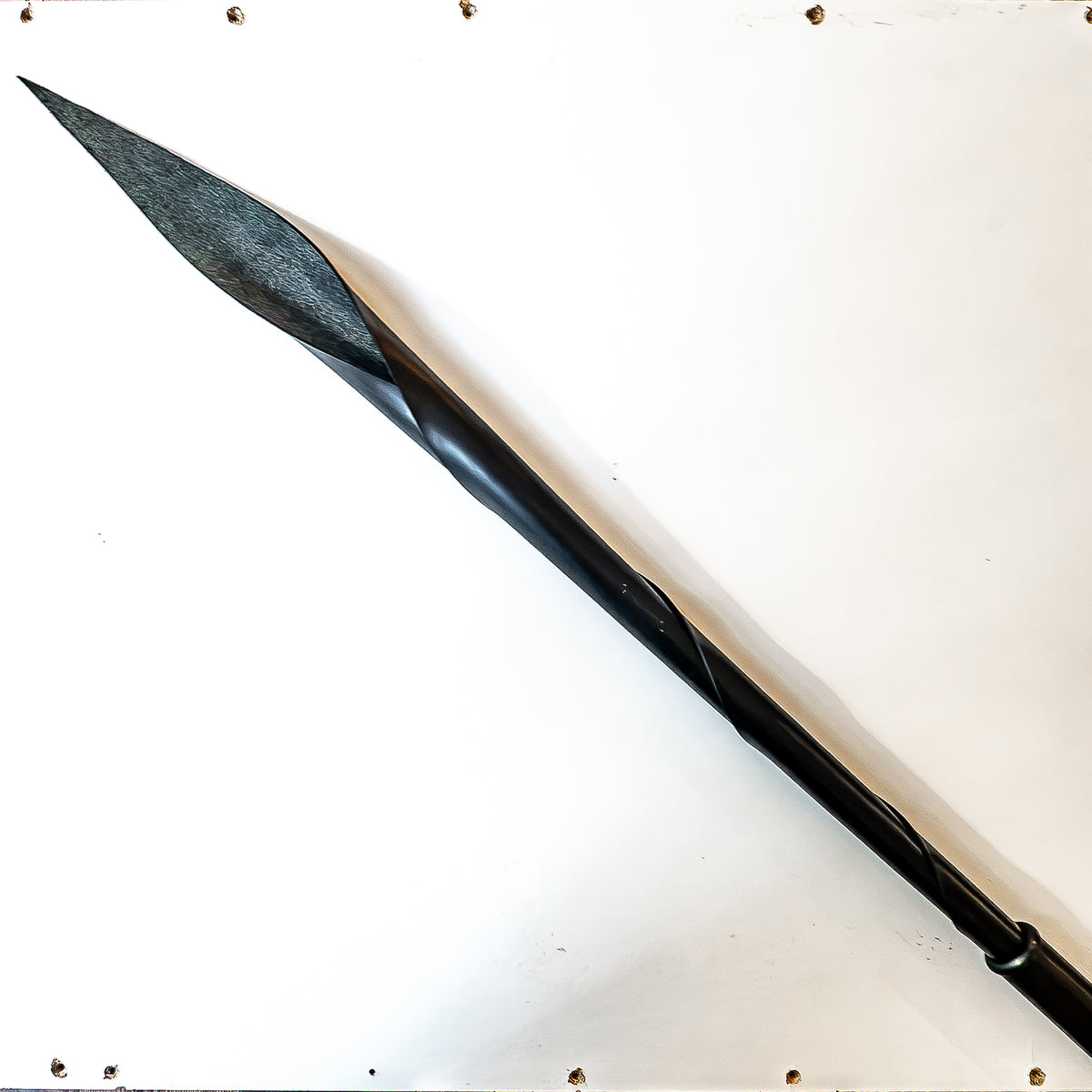 Drachenzunge. 89cm/35" Spanking-Werkzeug aus aufgerolltem Leder
