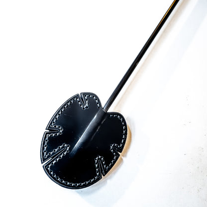 Lotos. 51cm/20" asiatische Carbon-Gerte mit Lotusmotiv.