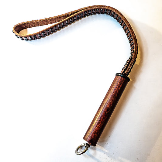 Mini / alter Gürtel (#1). Schlaufenpeitsche aus einem alten Nietengürtel 46cm/18"