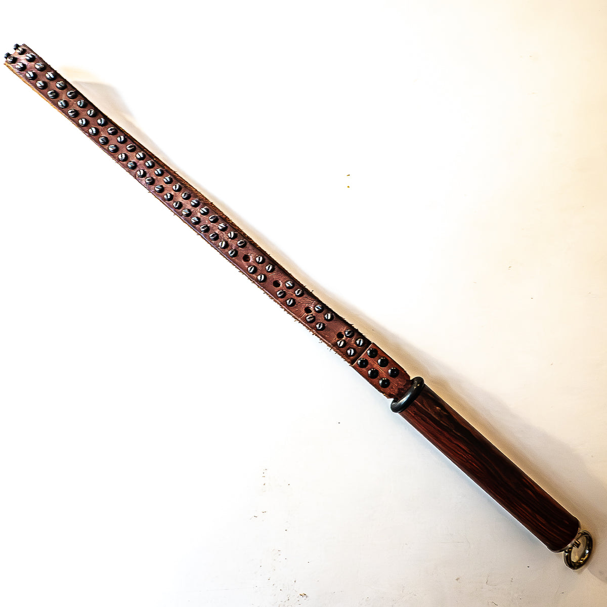 Mini / alter Gürtel (#1). Schlaufenpeitsche aus einem alten Nietengürtel 46cm/18"