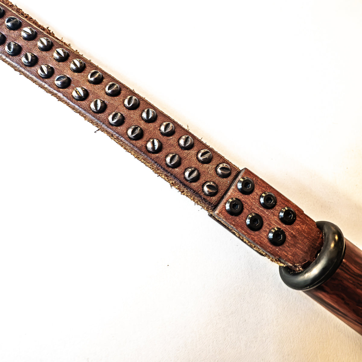 Mini / alter Gürtel (#1). Schlaufenpeitsche aus einem alten Nietengürtel 46cm/18"