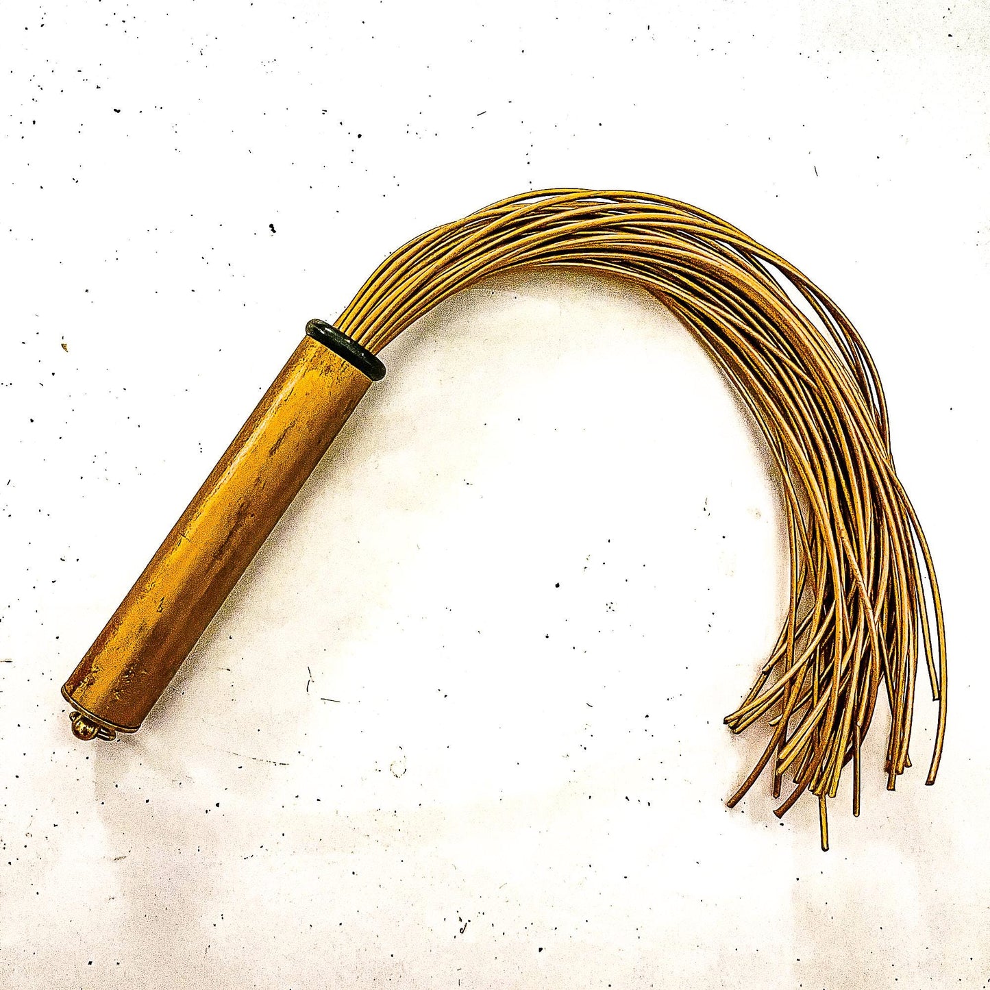 Mini/Spaghetti/Oro. 43cm/17" Goldflogger mit 42 Strängen